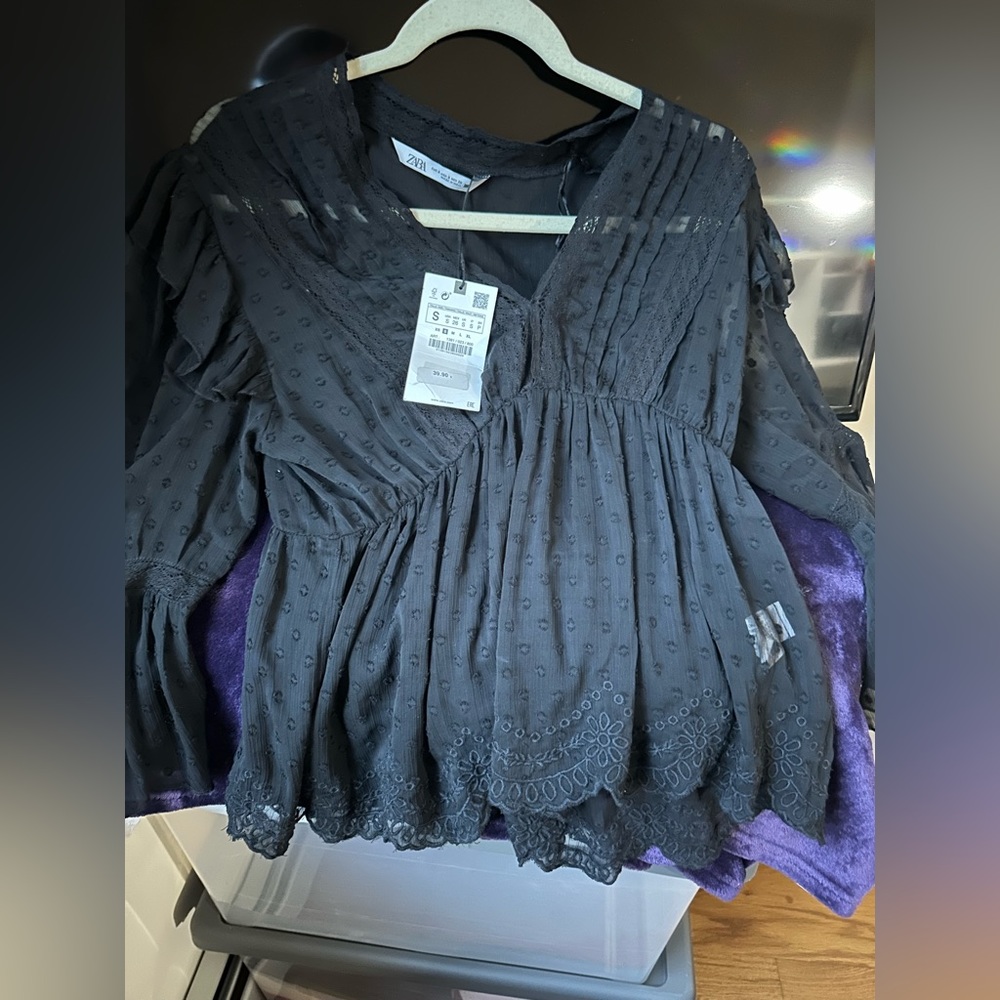 Brand new, black zara blouse, size S
